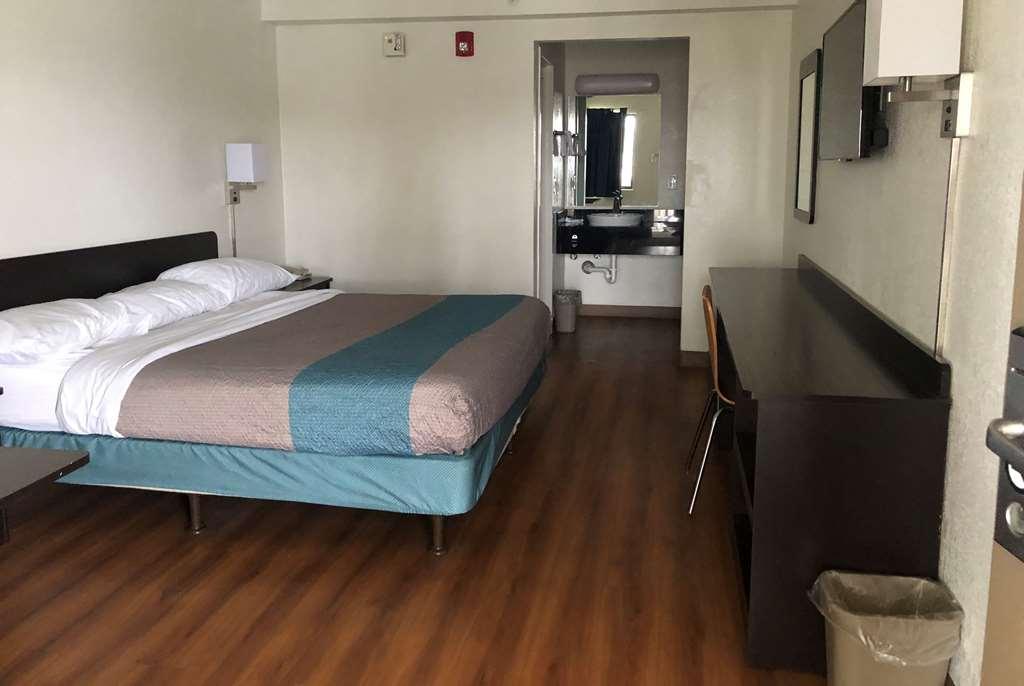 Days Inn By Wyndham Indianapolis South Oda fotoğraf