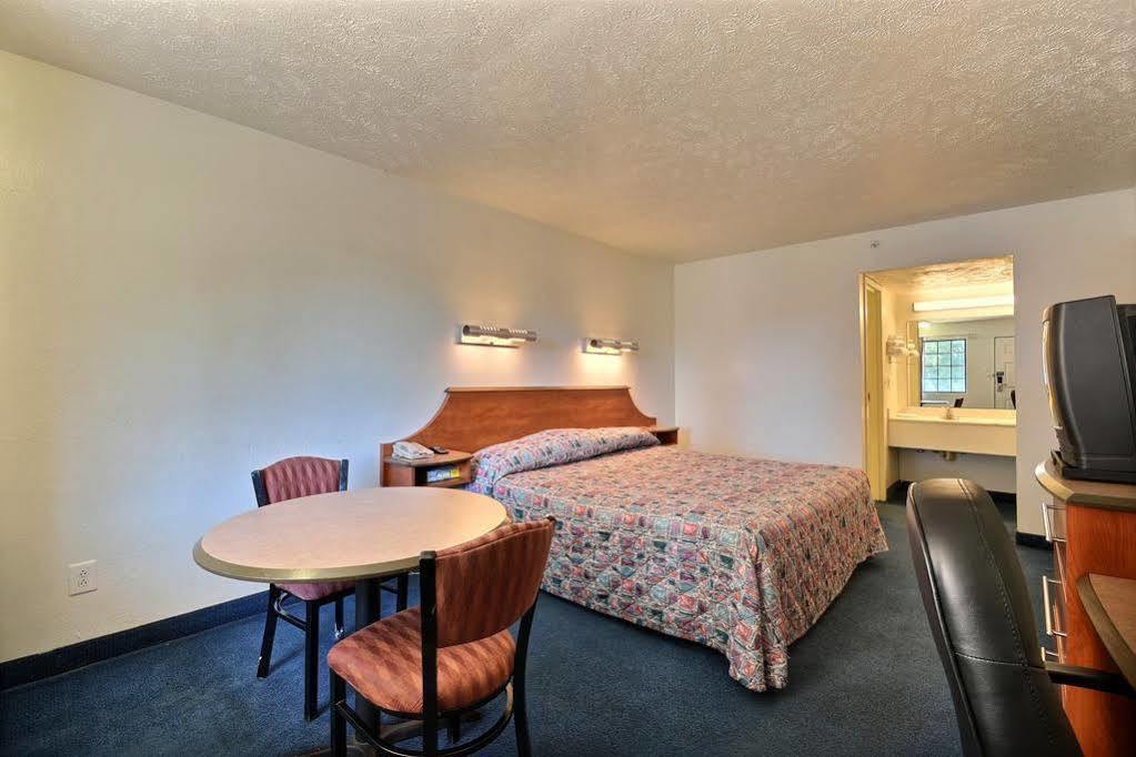 Days Inn By Wyndham Indianapolis South Dış mekan fotoğraf